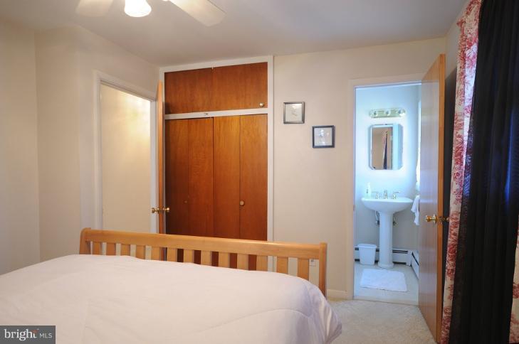 127 Brent Road Arnold, MD 21012 - Photo 9 of 22 Bedroom (Master) b
