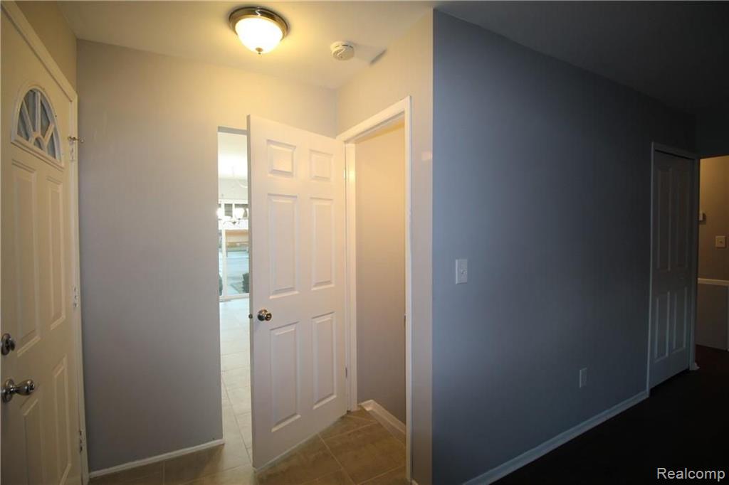 8401 18 18 Mile Road, Unit 159 Sterling Heights, MI 48313 - Photo 19 of 24