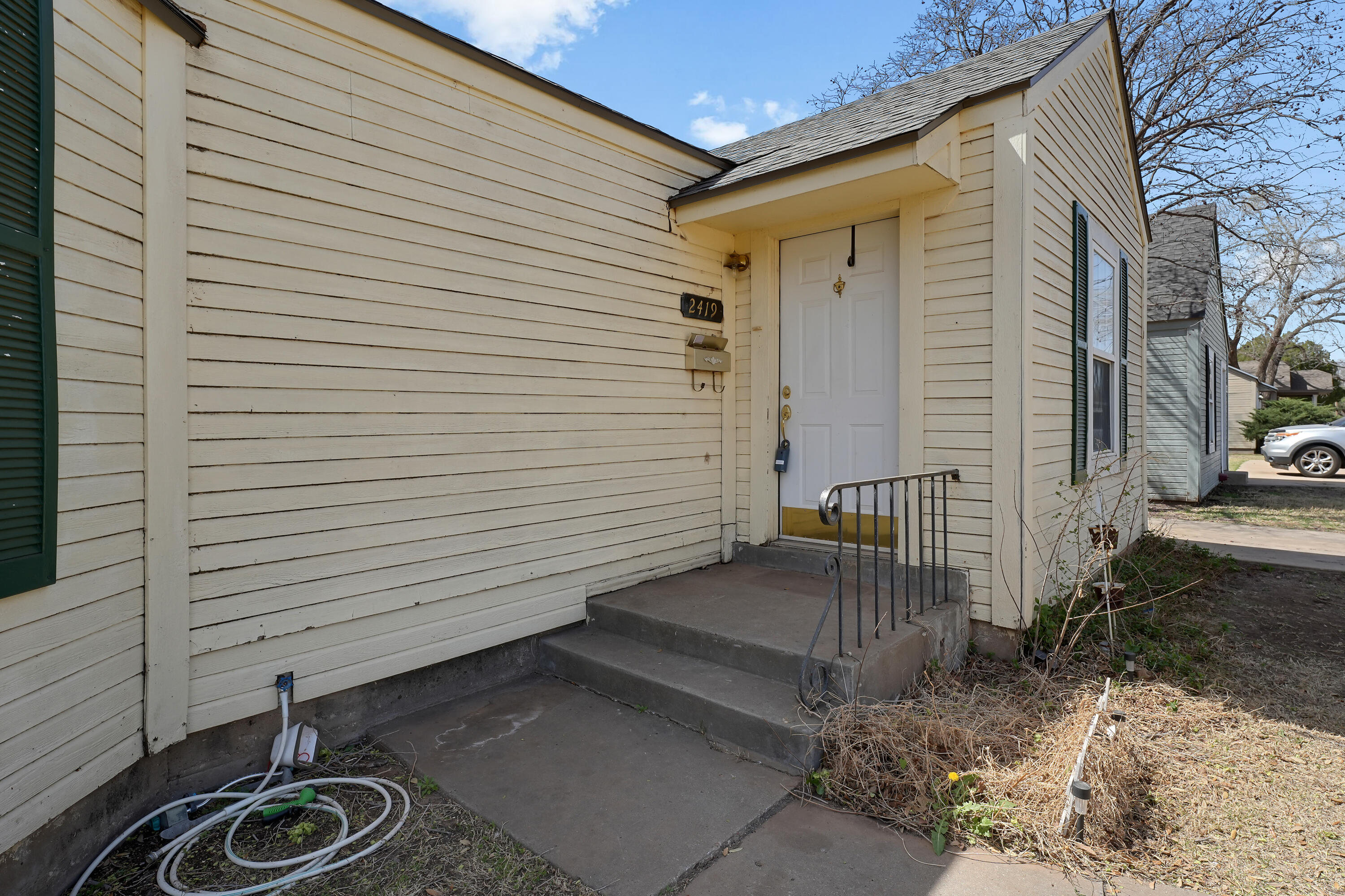 2419 25th Street Lubbock, TX 79411 - Photo 4 of 21 DSC00934