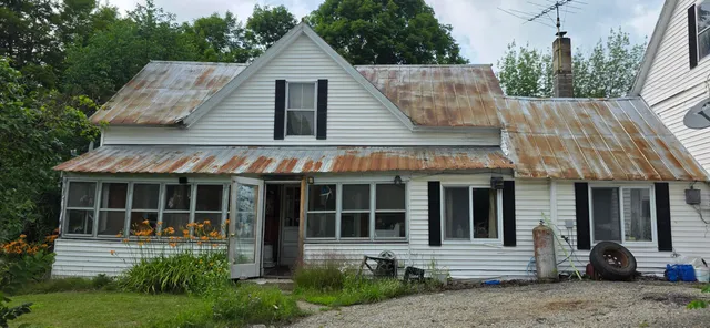 $149,900 | 1443 Main Street, Sumner, ME 04292