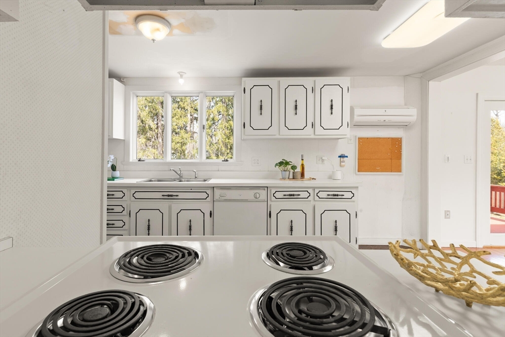 42 Glendale Road Sharon, MA 02067 - Photo 19 of 42