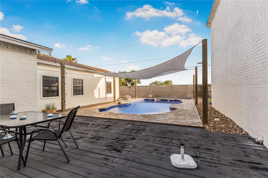 2125 Riata Drive Corpus Christi, TX 78418 - Photo 6 of 17