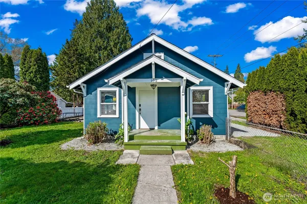 $449,000 | 102 12th Street Southwest, Puyallup, WA 98371