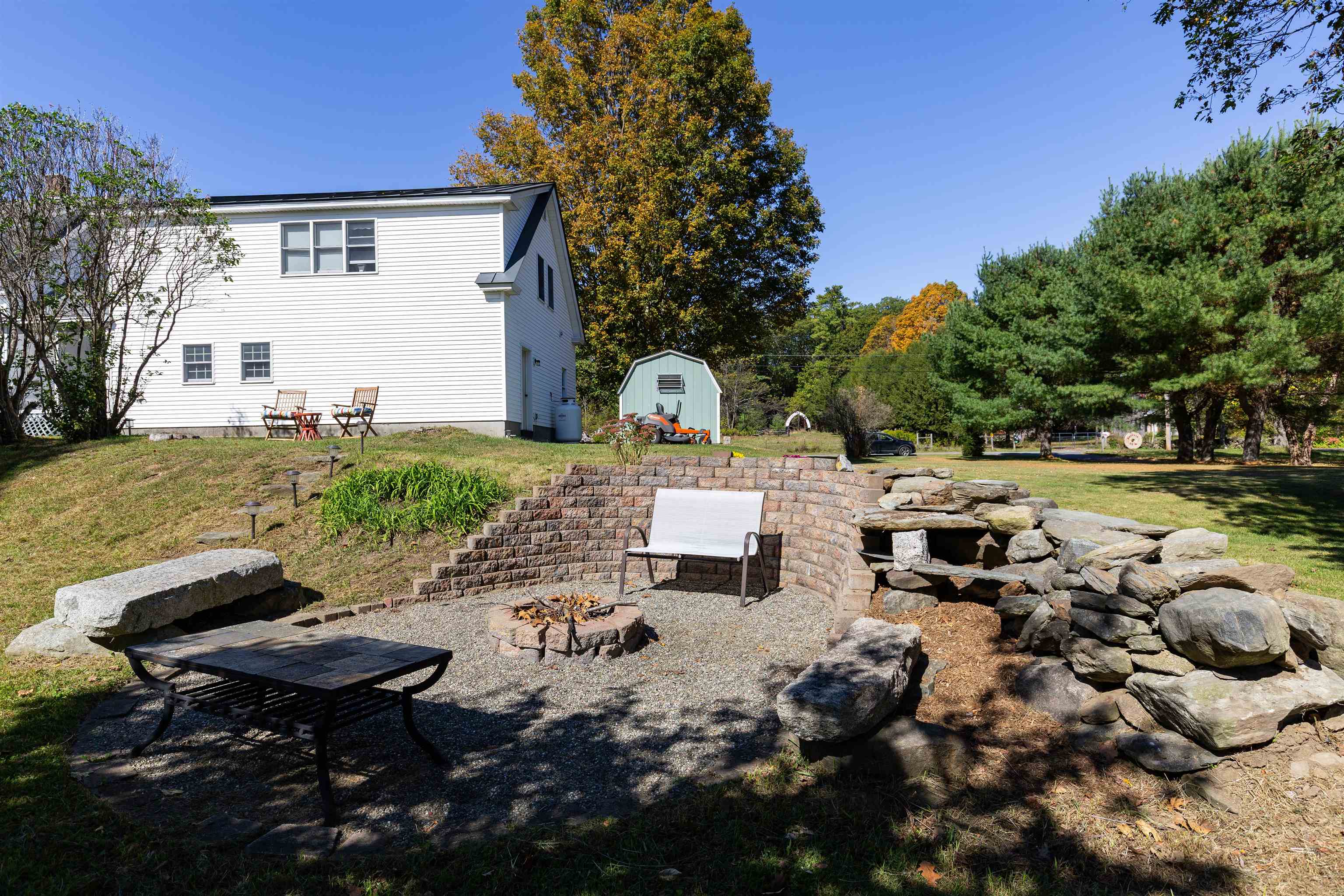 52 Farr Road Lebanon, NH 03766 - Photo 9 of 48