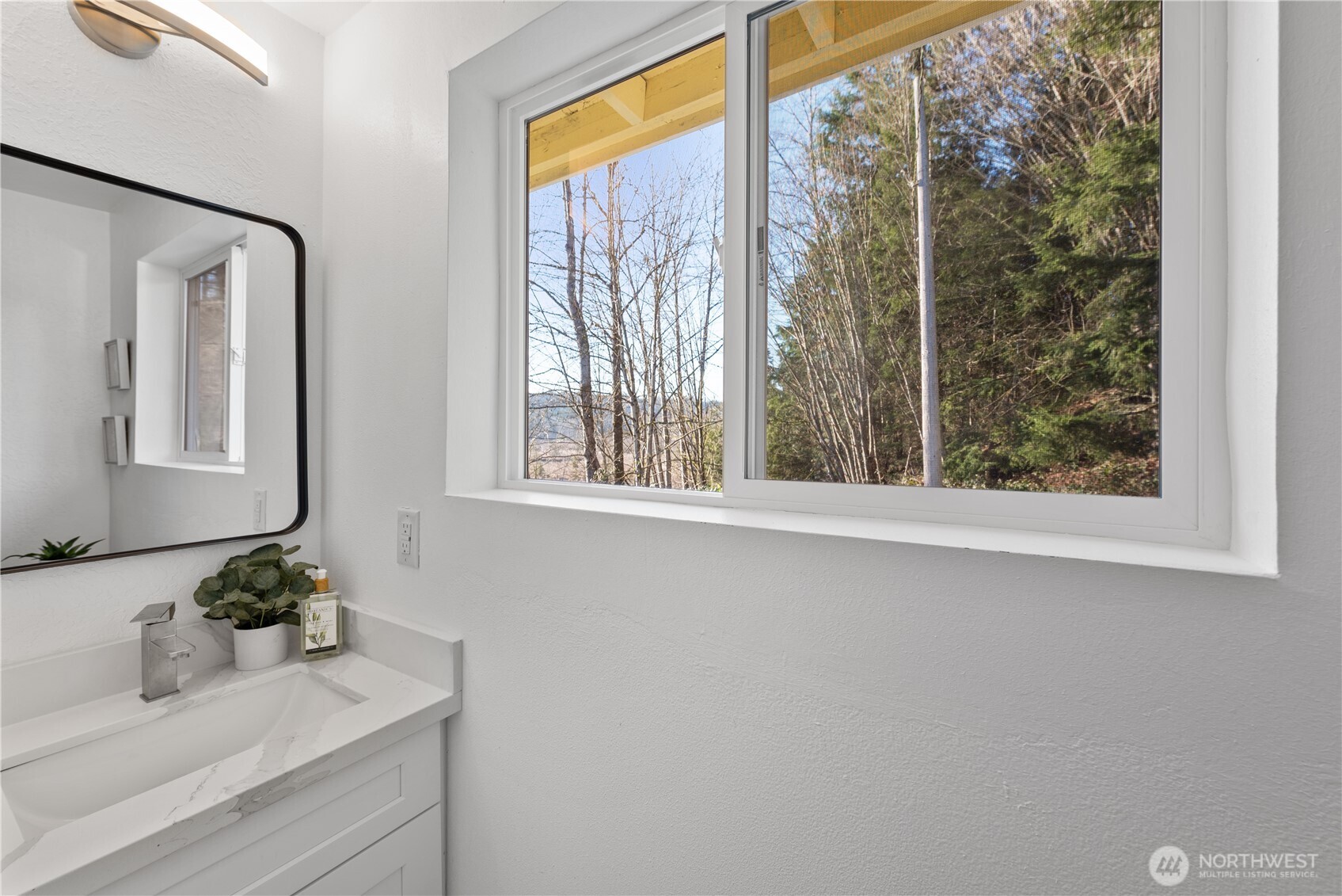 23737 Redmond-Fall City Road Northeast Redmond, WA 98053 - Photo 19 of 37 Gallery Image 19