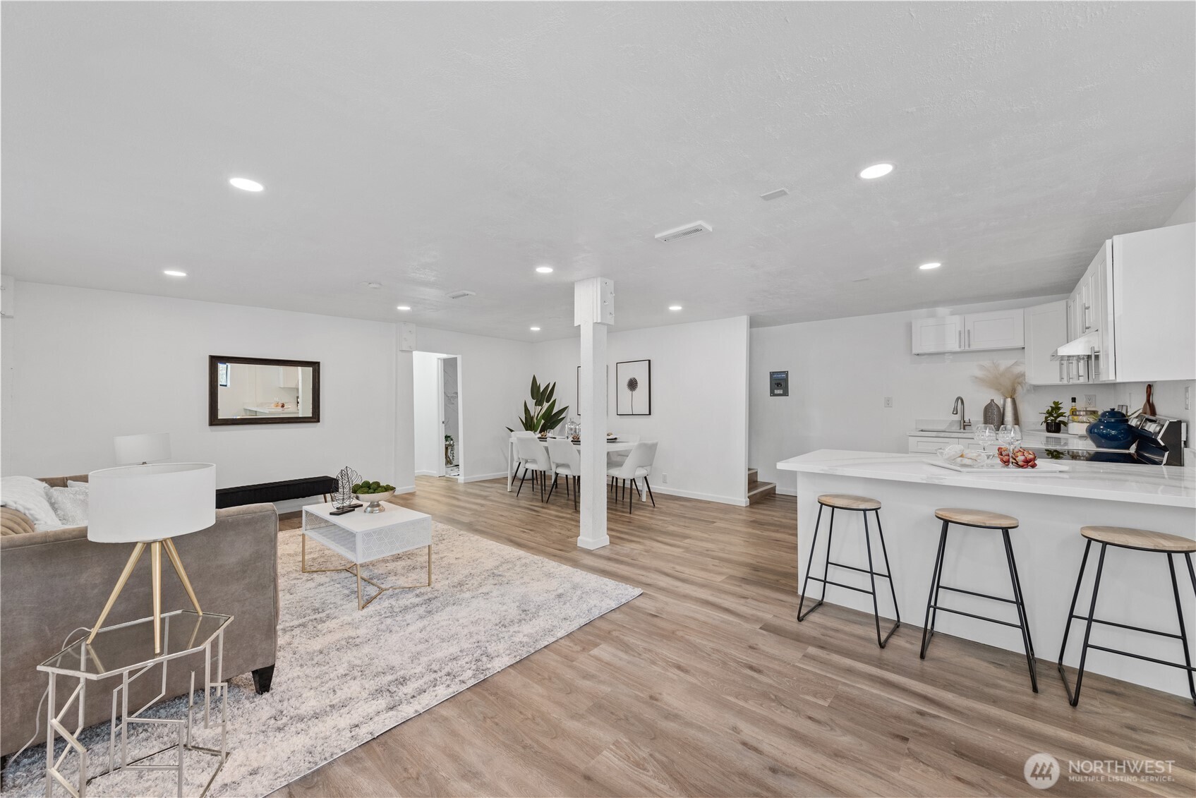 23737 Redmond-Fall City Road Northeast Redmond, WA 98053 - Photo 21 of 37 Gallery Image 21