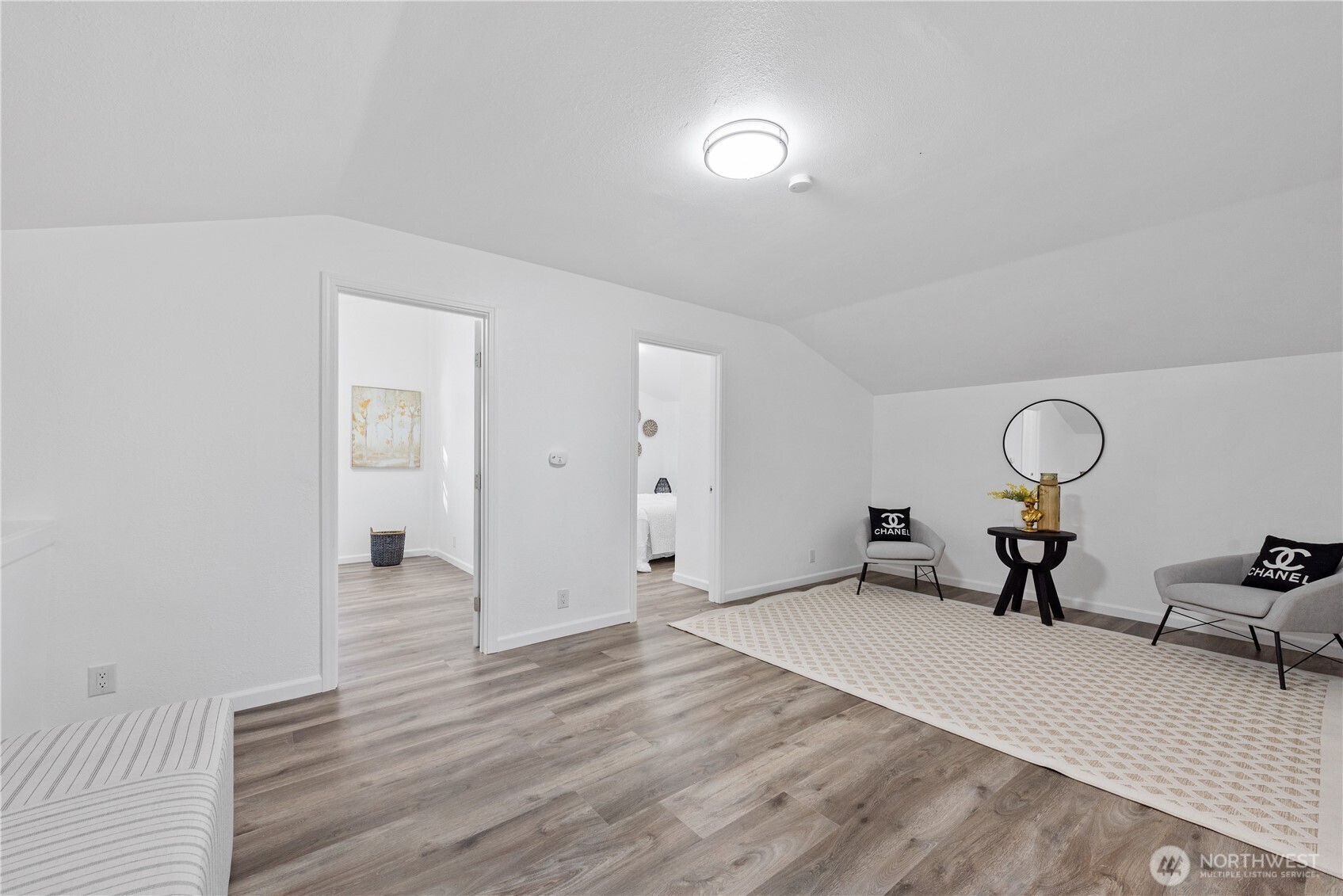 23737 Redmond-Fall City Road Northeast Redmond, WA 98053 - Photo 28 of 37 Gallery Image 28