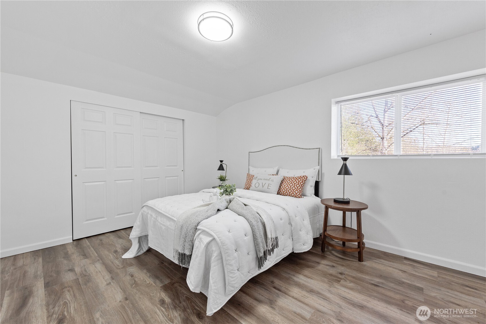 23737 Redmond-Fall City Road Northeast Redmond, WA 98053 - Photo 9 of 37 Gallery Image 9