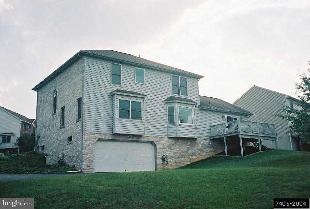 705 Woodside Road, Unit 203 York, PA 17406 - Photo 2 of 9 Gallery Image 2