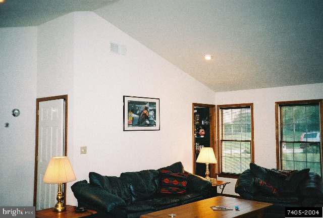705 Woodside Road, Unit 203 York, PA 17406 - Photo 5 of 9 Gallery Image 5