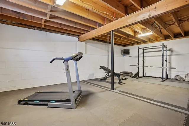 $775,000 | 7 Hemlock Lane, Flanders, NJ 07836