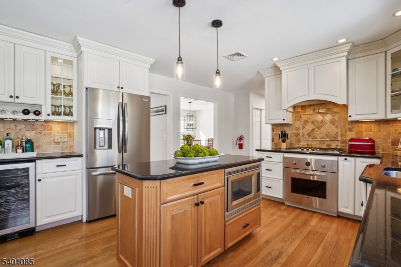 7 Hemlock Lane Flanders, NJ 07836 - Photo 10 of 35