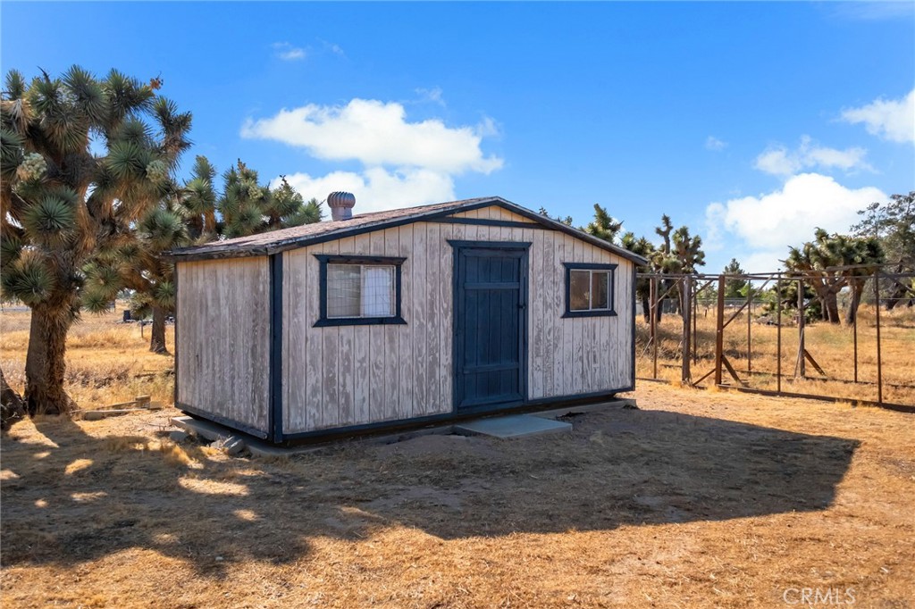 9770 Buttemere Road Phelan, CA 92371 - Photo 23 of 30
