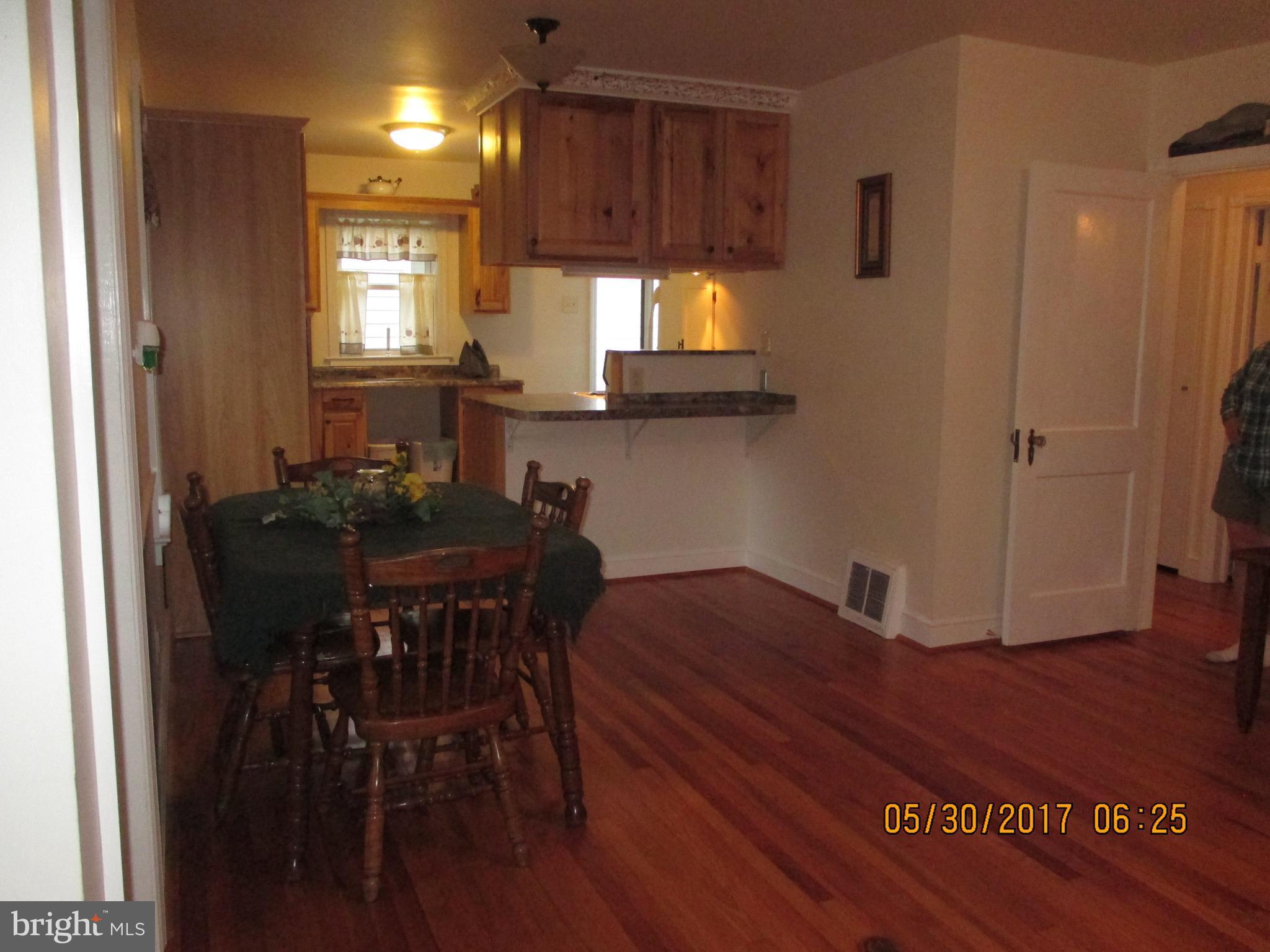11232 Hollywood Road Hagerstown, MD 21740 - Photo 7 of 26 DINNING OFF LIVING ROOM