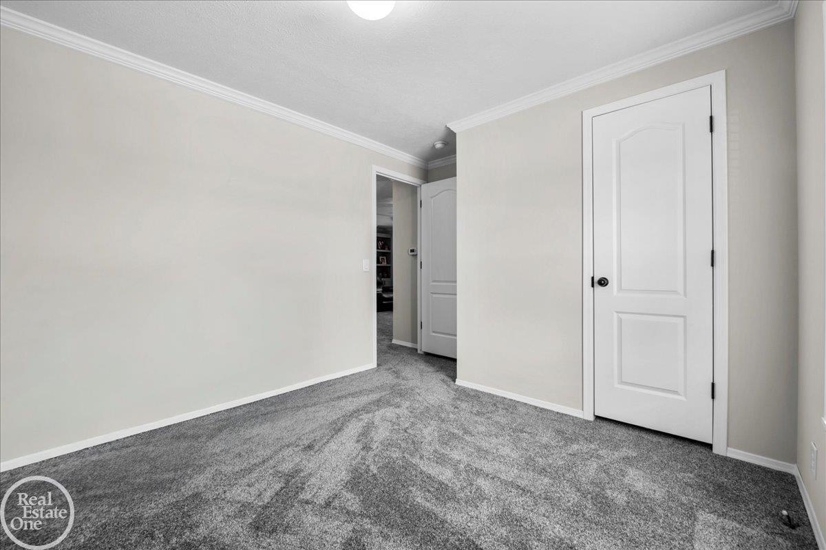 184 Riviera Drive Lapeer, MI 48446 - Photo 6 of 35 50214279-9c437120-44c8-4bd1-9438-e3fd9c2c8083.JPG