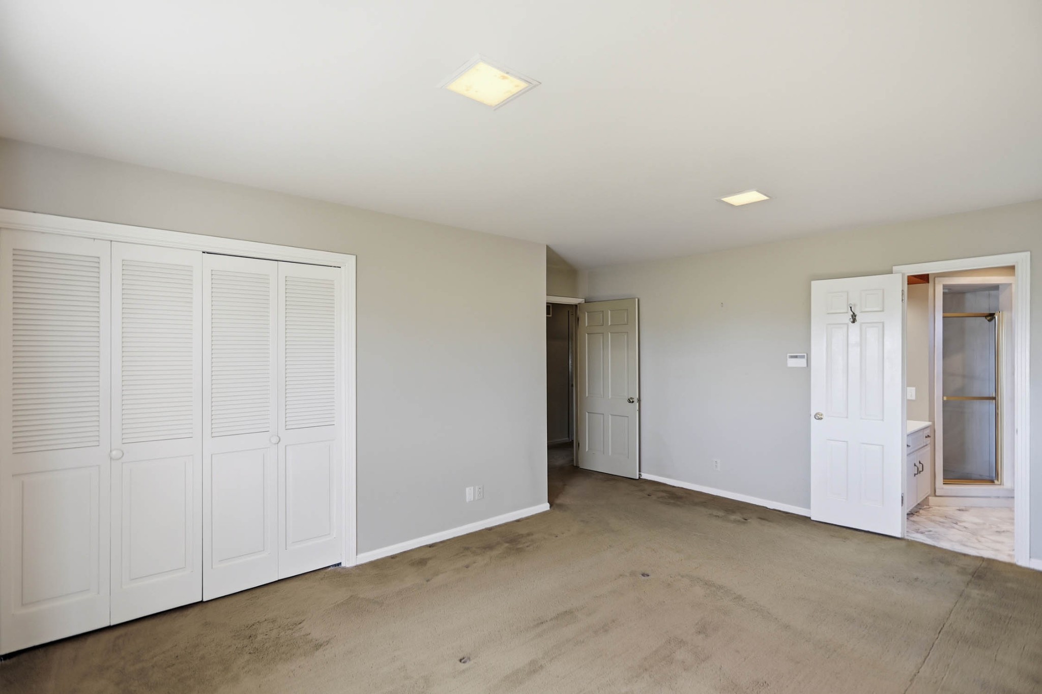4231 Airport Road Springfield, TN 37172 - Photo 12 of 39 an empty room with closet area