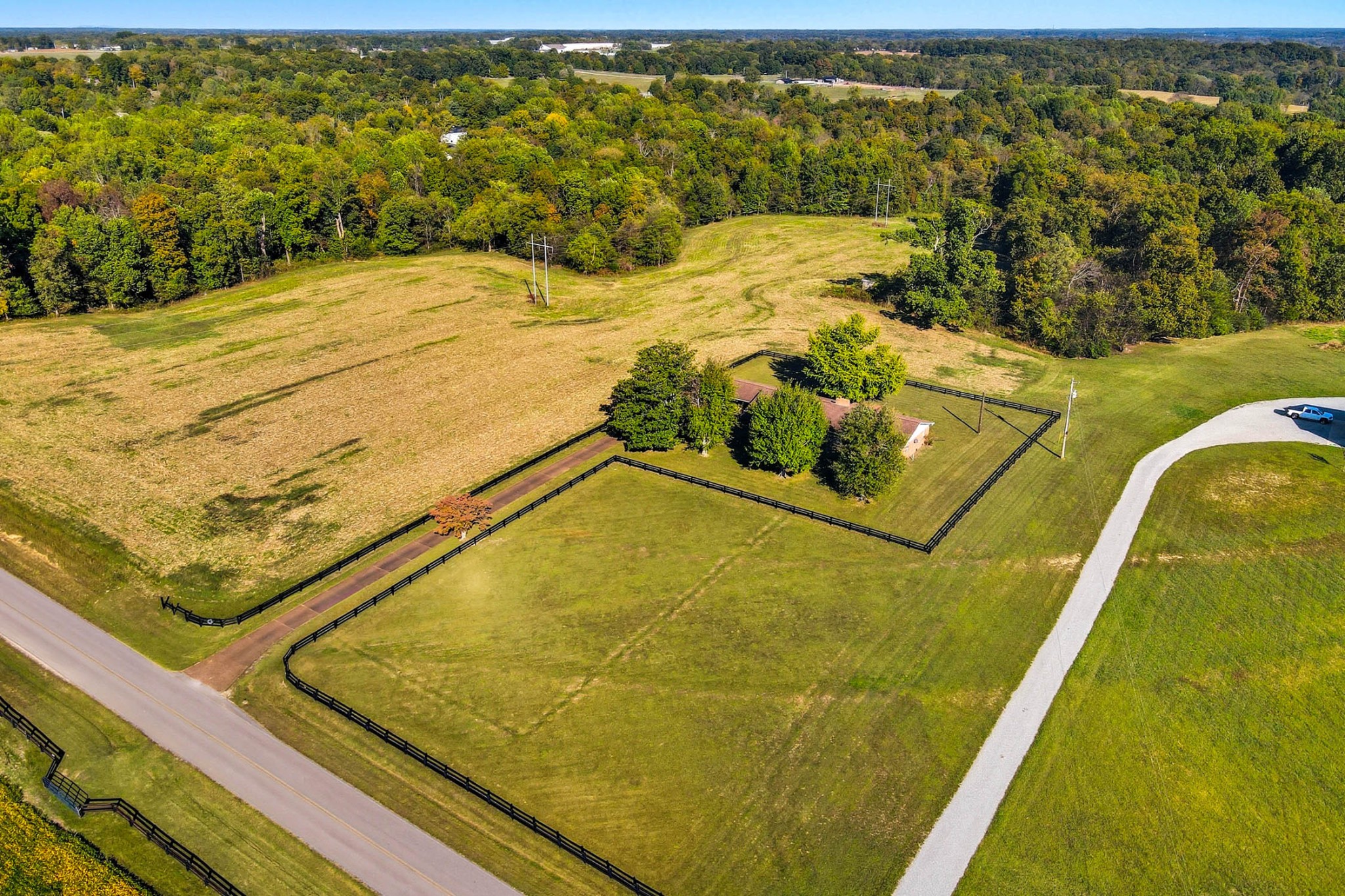 4231 Airport Road Springfield, TN 37172 - Photo 32 of 39 a view of an ocean
