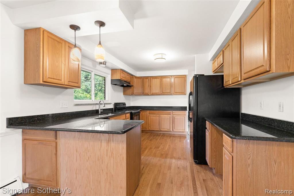 26269 Middlebelt Road Farmington Hills, MI 48334 - Photo 3 of 32
