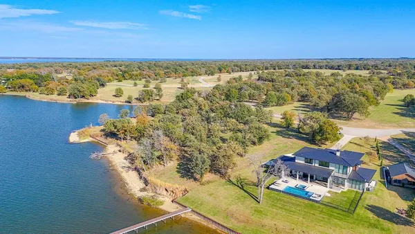 a view of an ocean view