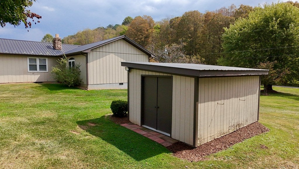 739 Flowing Springs Road Atkins, VA 24311 - Photo 26 of 52 Gallery Image 26