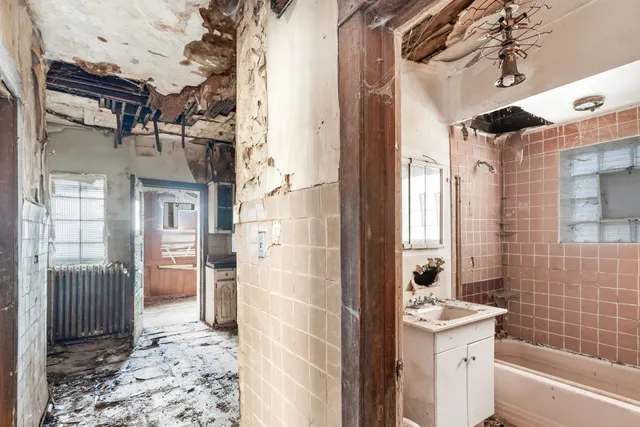 $184,700 | 4920 West Cortez Street, Chicago, IL 60651