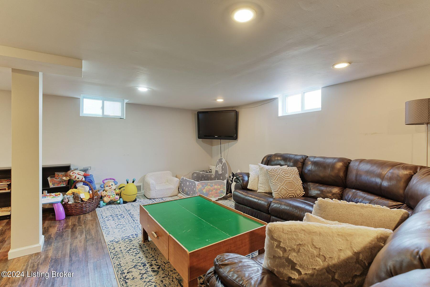 4418 Blenheim Road Louisville, KY 40207 - Photo 26 of 33 photo_online_026