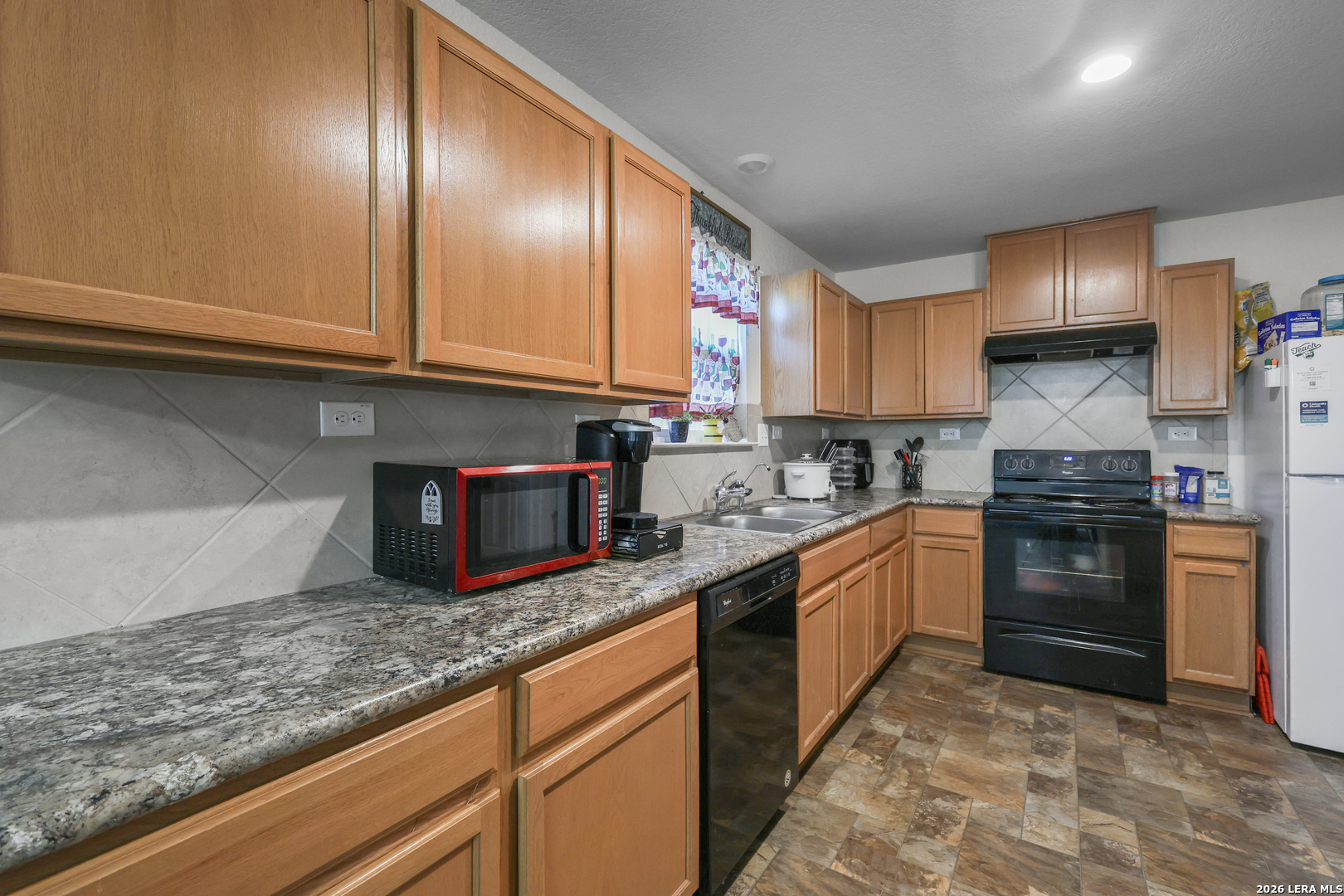 7006 Pescala Ridge San Antonio, TX 78252 - Photo 6 of 18