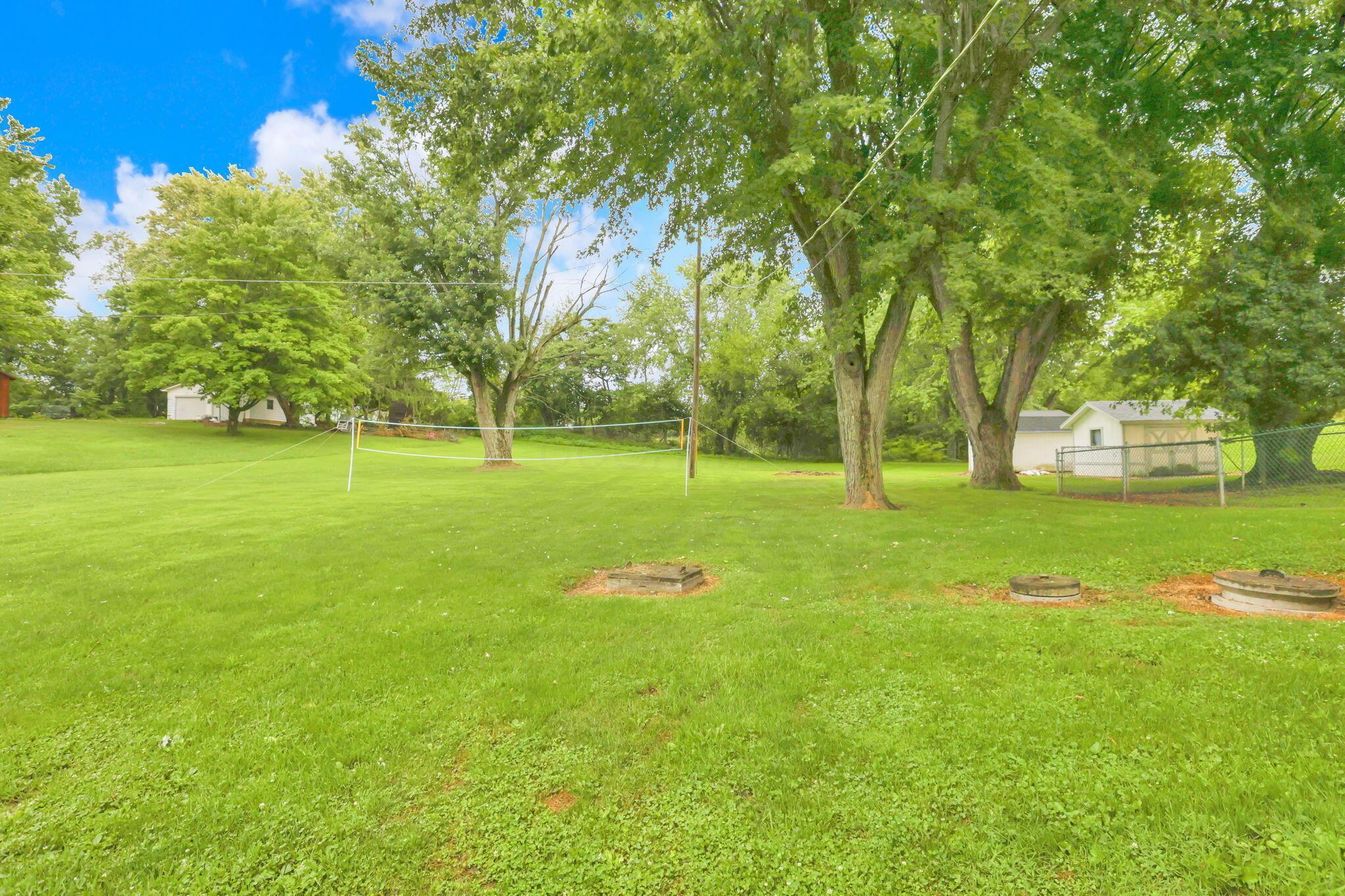 901 Coonpath Road Northwest Lancaster, OH 43130 - Photo 42 of 58 Rear Yard