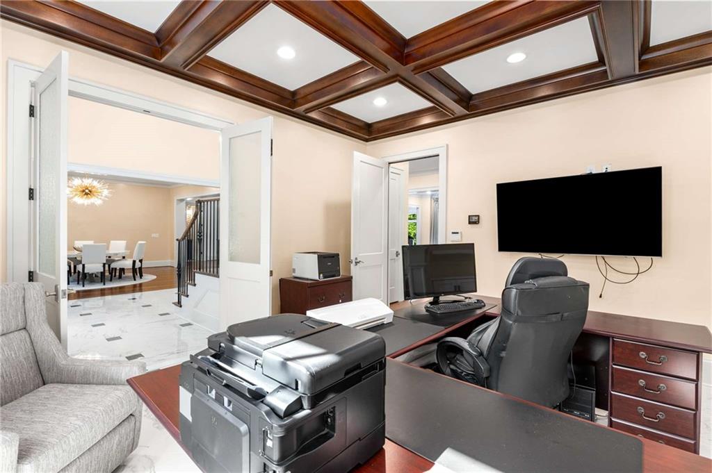 2340 Thisel Down Drive Statham, GA 30666 - Photo 10 of 105