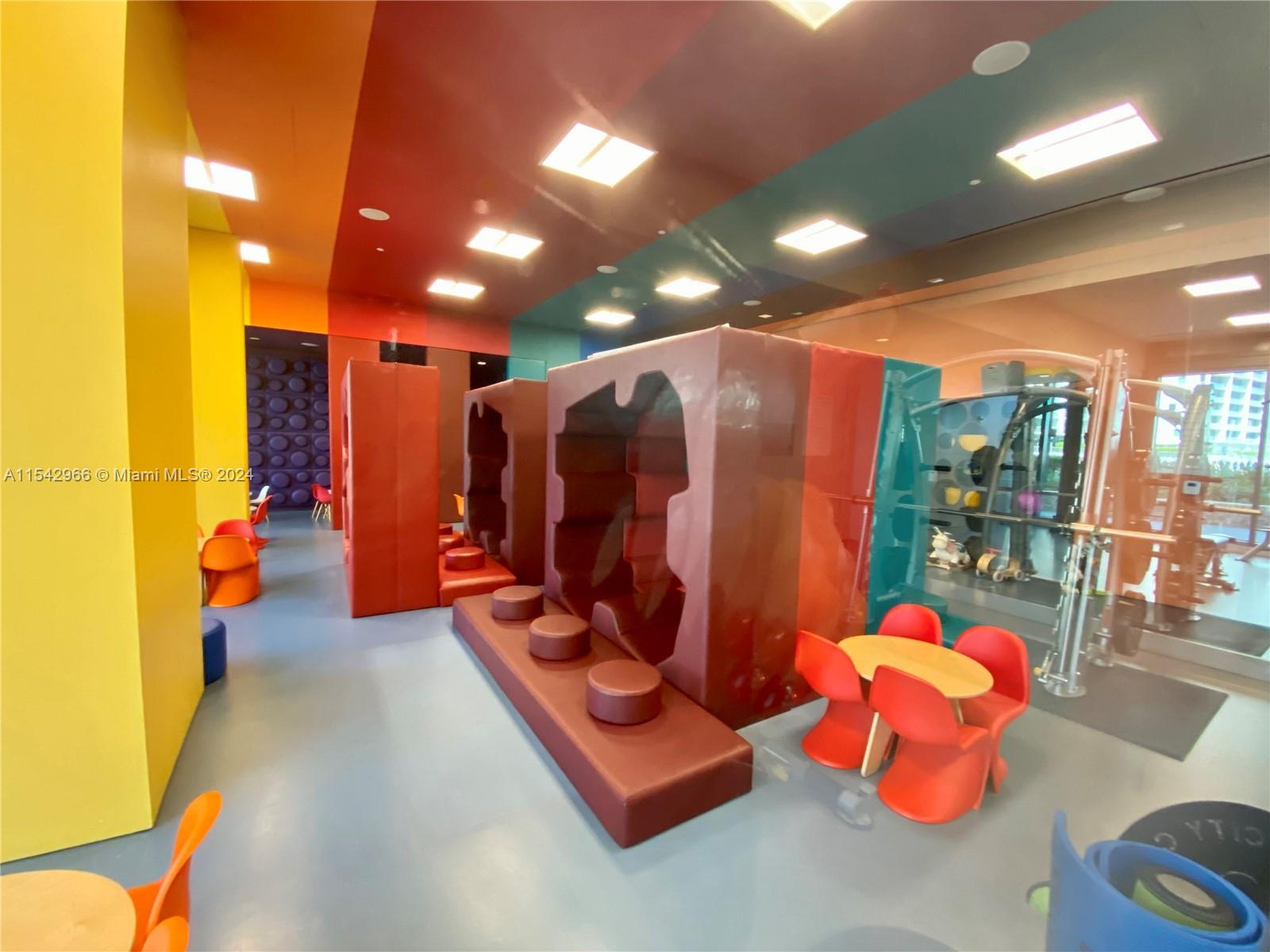 68 Southeast 6th Street, Unit 2707 Miami, FL 33131 - Photo 51 of 53