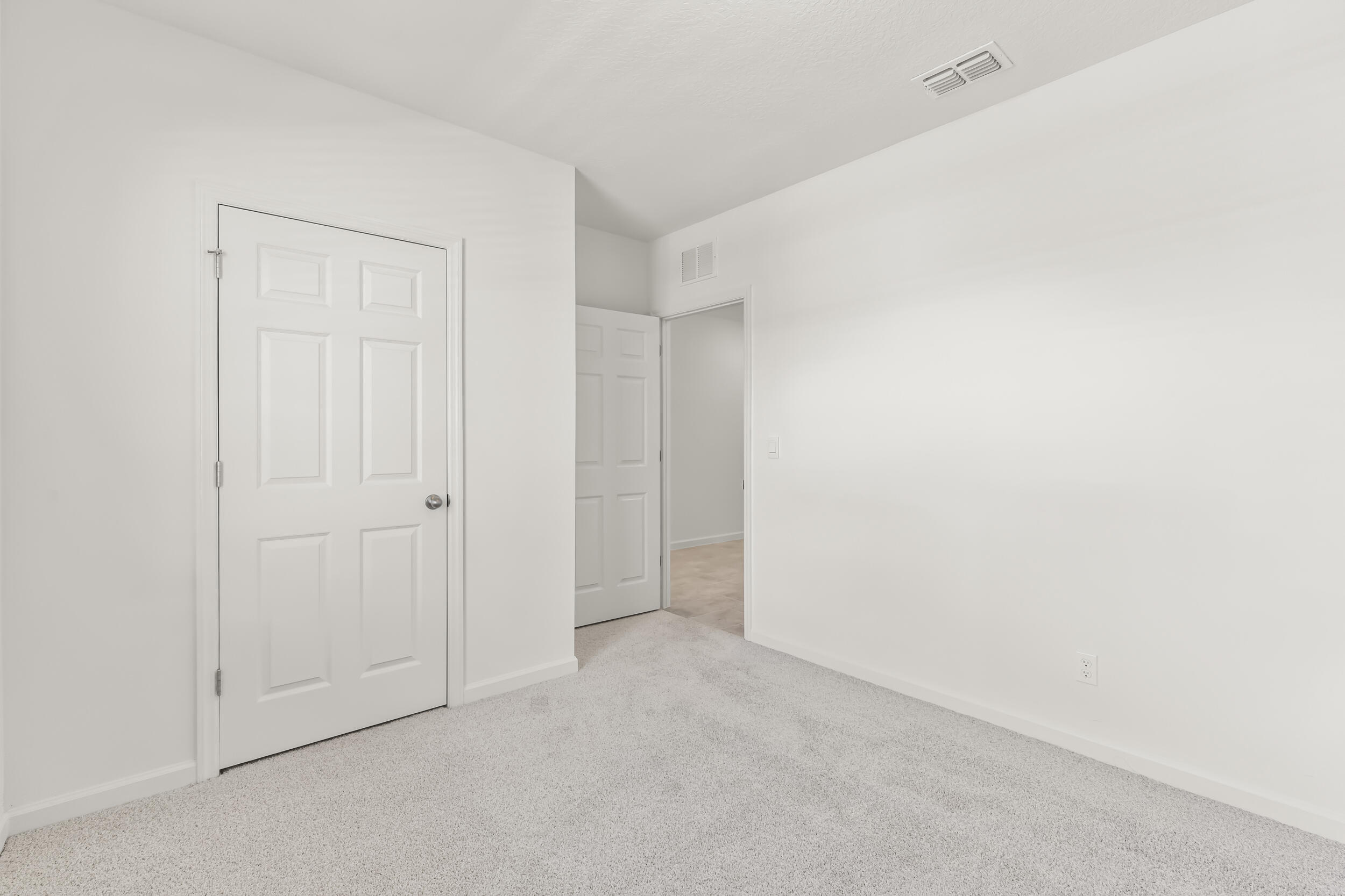 553 Seaspray Drive Fort Pierce, FL 34945 - Photo 13 of 73 11_1z3a4685