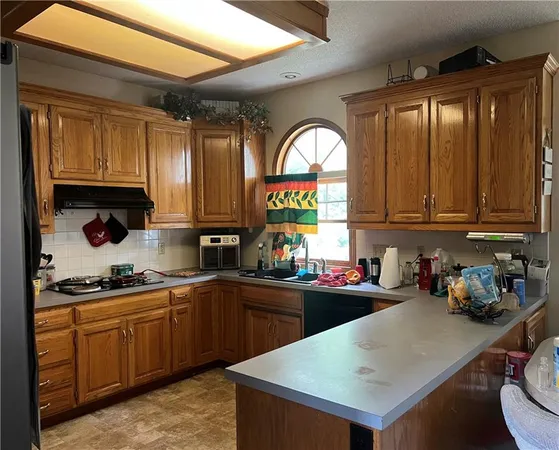 $335,000 | 5110 Willow Avenue, Kansas City, MO 64133