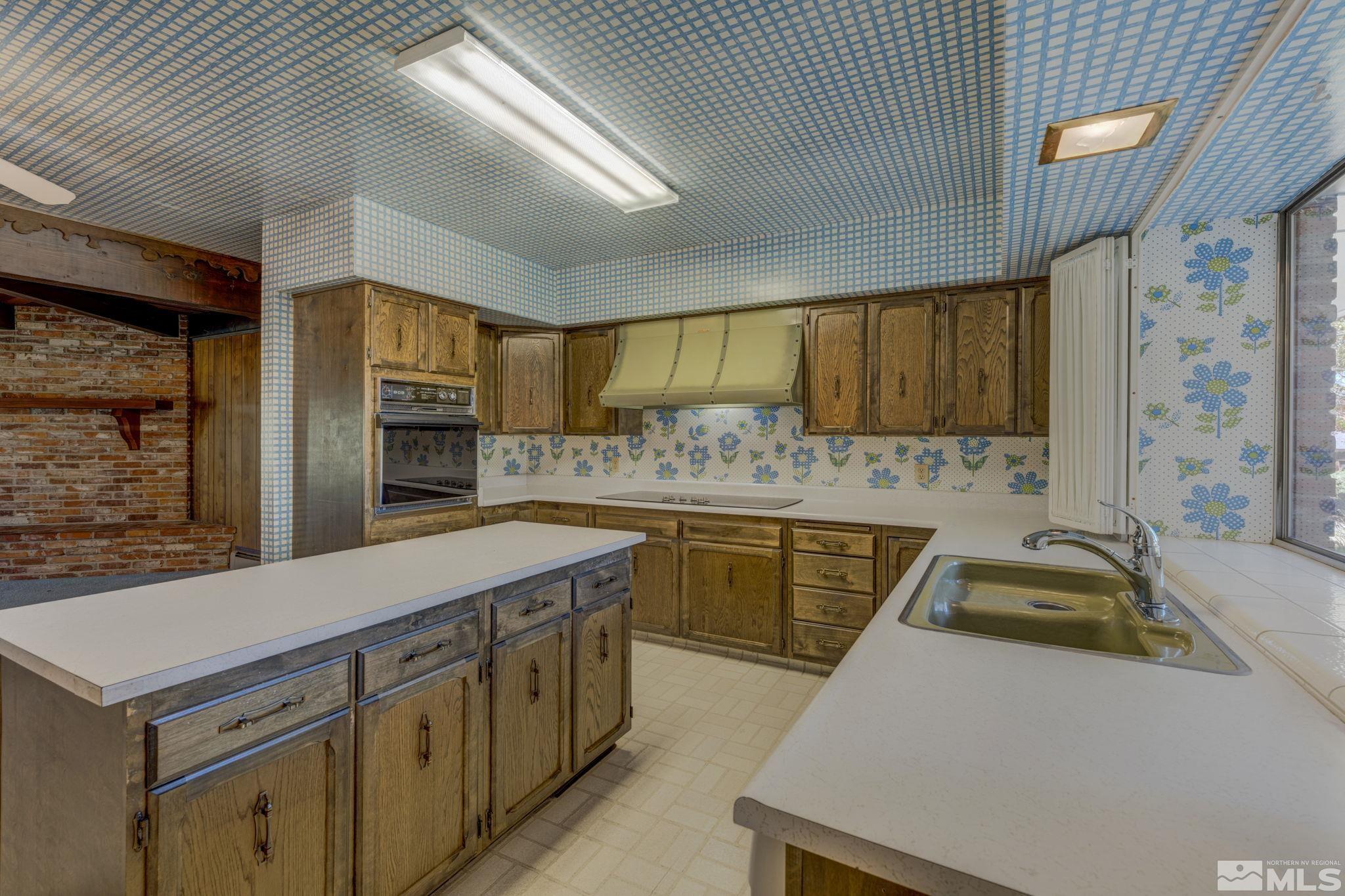 1490 Bermuda Circle Reno, NV 89509 - Photo 4 of 32 Photo 4