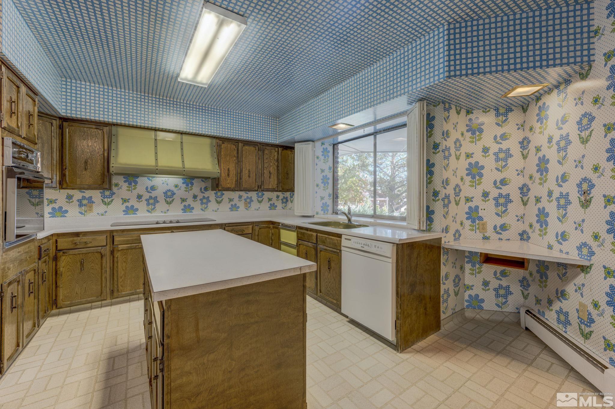 1490 Bermuda Circle Reno, NV 89509 - Photo 5 of 32 Photo 5