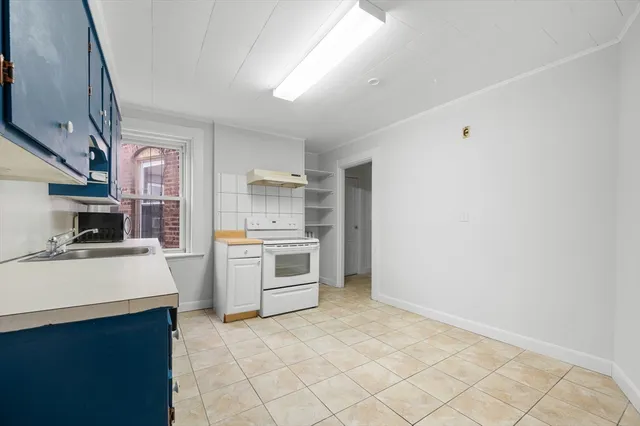 $695,000 | 6 Parkway Road, Unit 6, Brookline, MA 02445