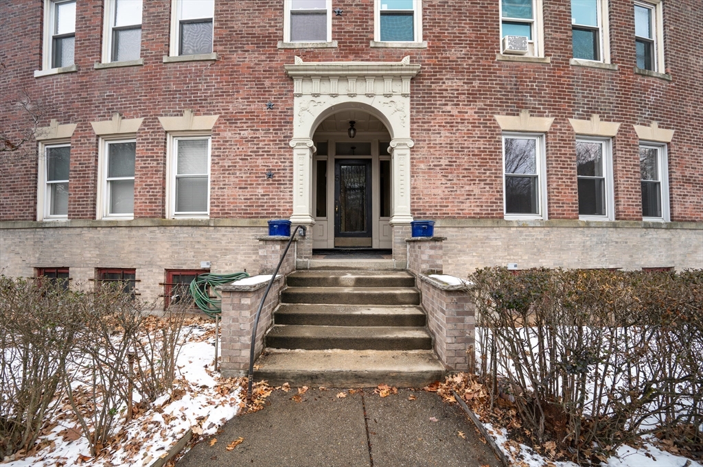 6 Parkway Road, Unit 6 Brookline, MA 02445 - Photo 27 of 31