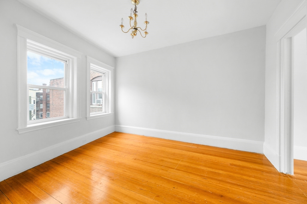 6 Parkway Road, Unit 6 Brookline, MA 02445 - Photo 3 of 31