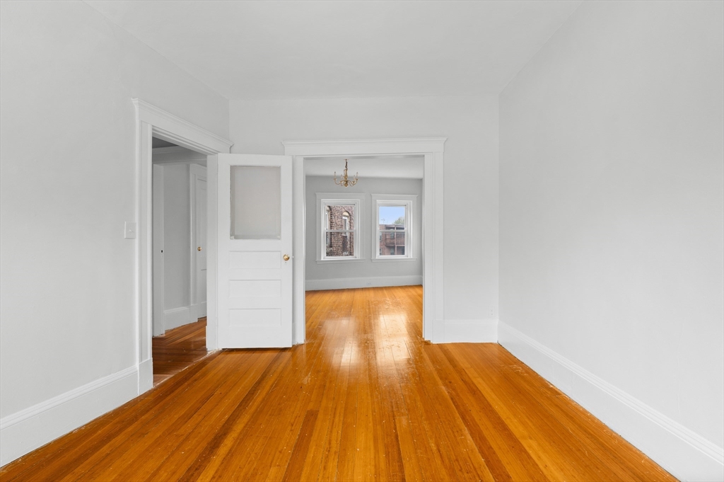 6 Parkway Road, Unit 6 Brookline, MA 02445 - Photo 5 of 31