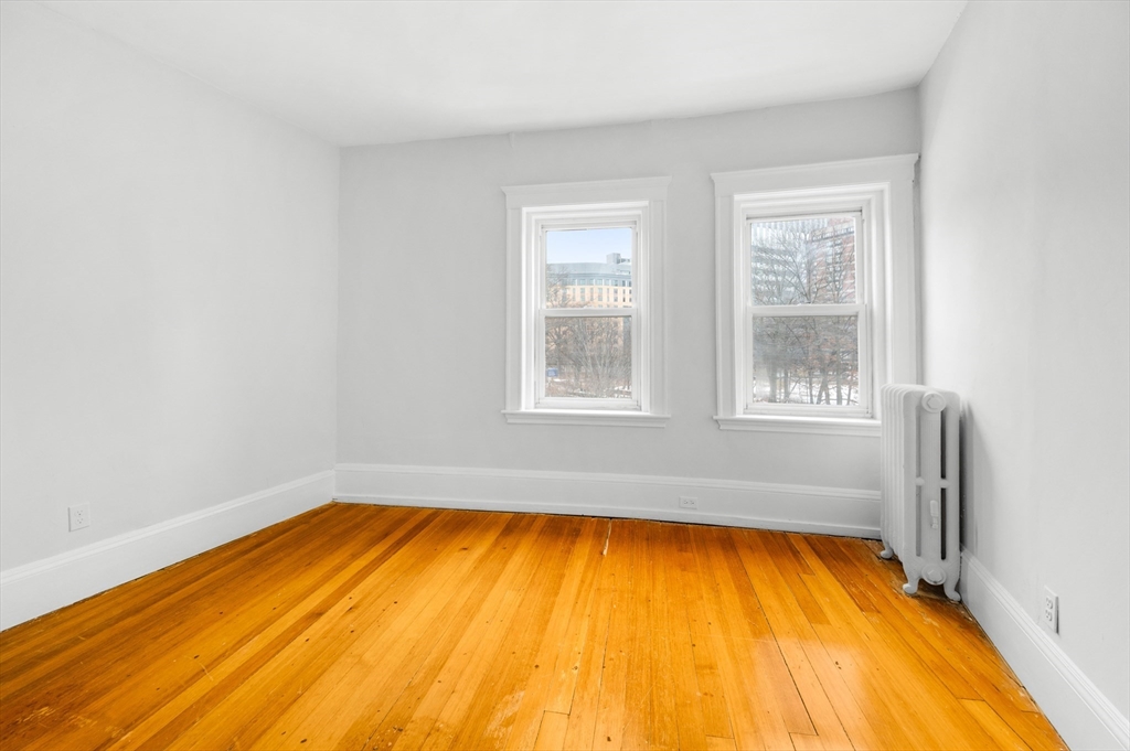 6 Parkway Road, Unit 6 Brookline, MA 02445 - Photo 8 of 31