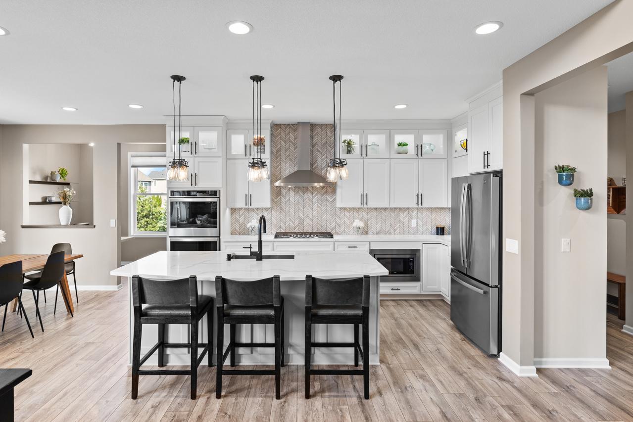 16920 Reeder Ridge Eden Prairie, MN 55347 - Photo 4 of 74 Gallery Image 4
