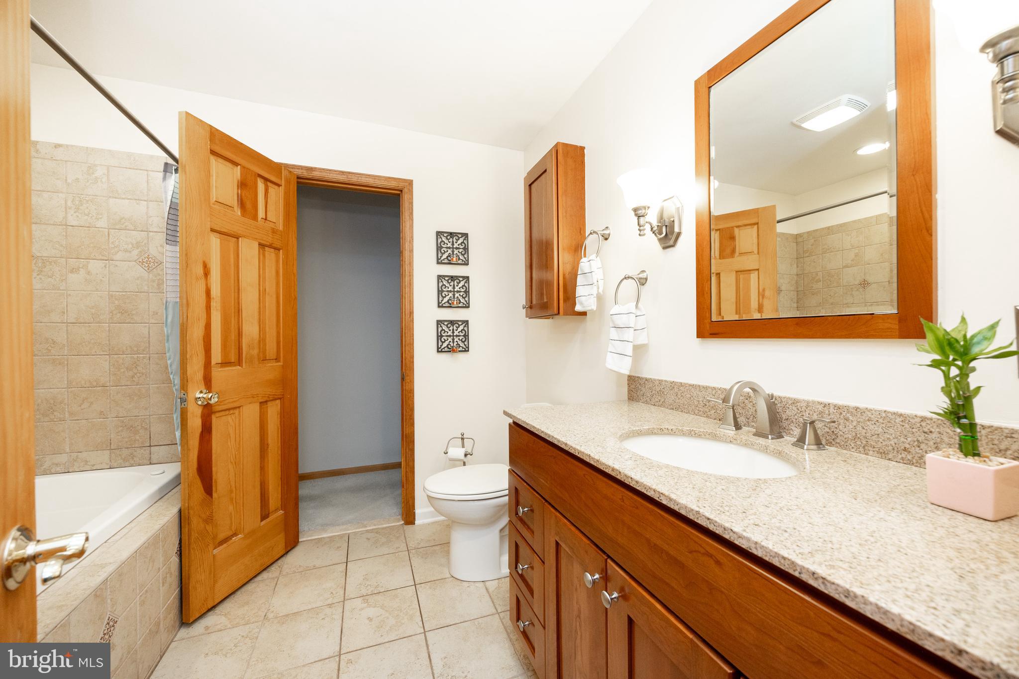 535 Chandler Mill Road Kennett Square, PA 19348 - Photo 33 of 51 Full Hall Bath