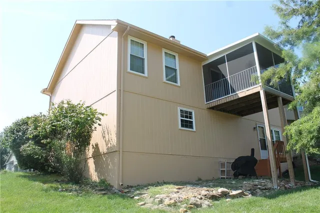 $320,000 | 7832 North Strathbury Avenue, Kansas City, MO 64151