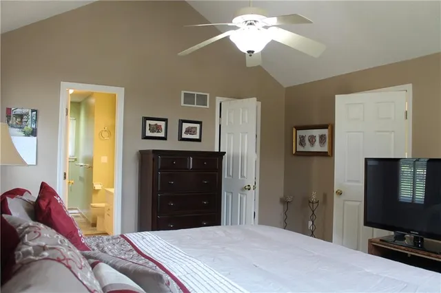 $320,000 | 7832 North Strathbury Avenue, Kansas City, MO 64151