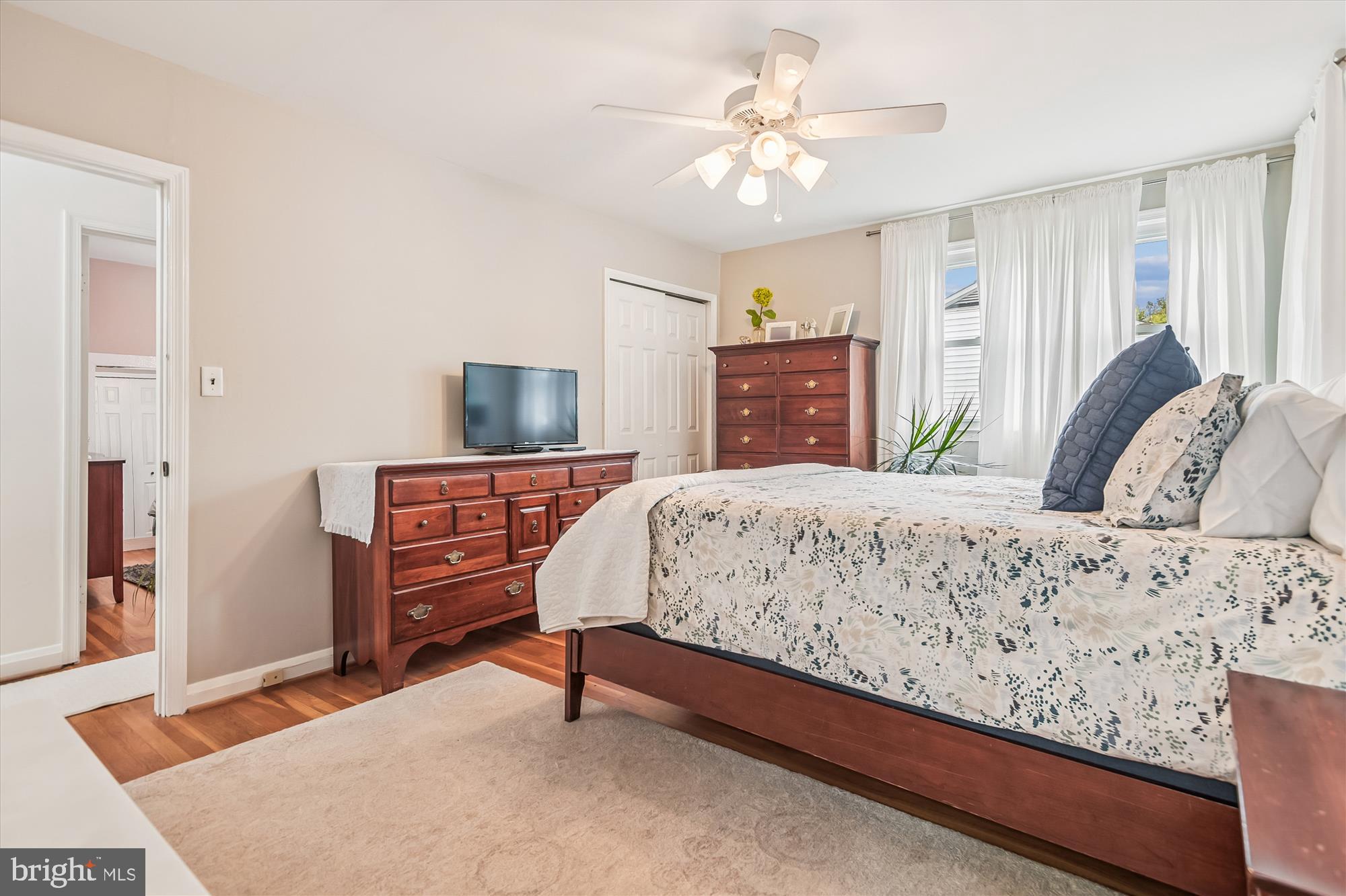 25 Ridgefield Road Lutherville-Timonium, MD 21093 - Photo 42 of 69 Primary Bedroom