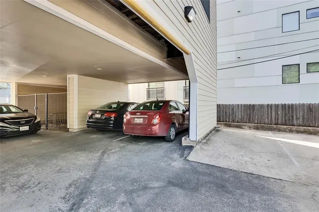 $1,895 | 2510 San Gabriel Street, Unit 203, Austin, TX 78705