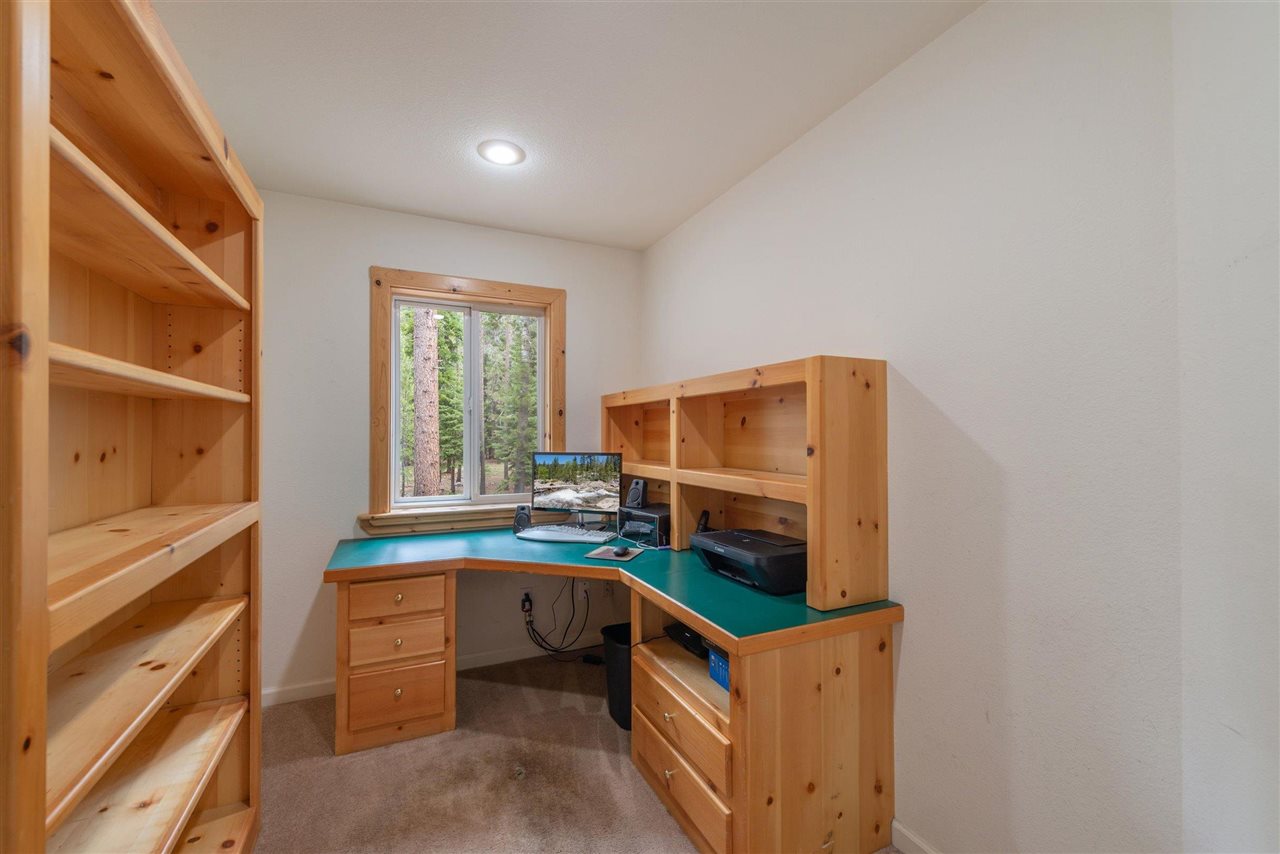 11995 Oslo Drive Truckee, CA 96161 - Photo 11 of 21