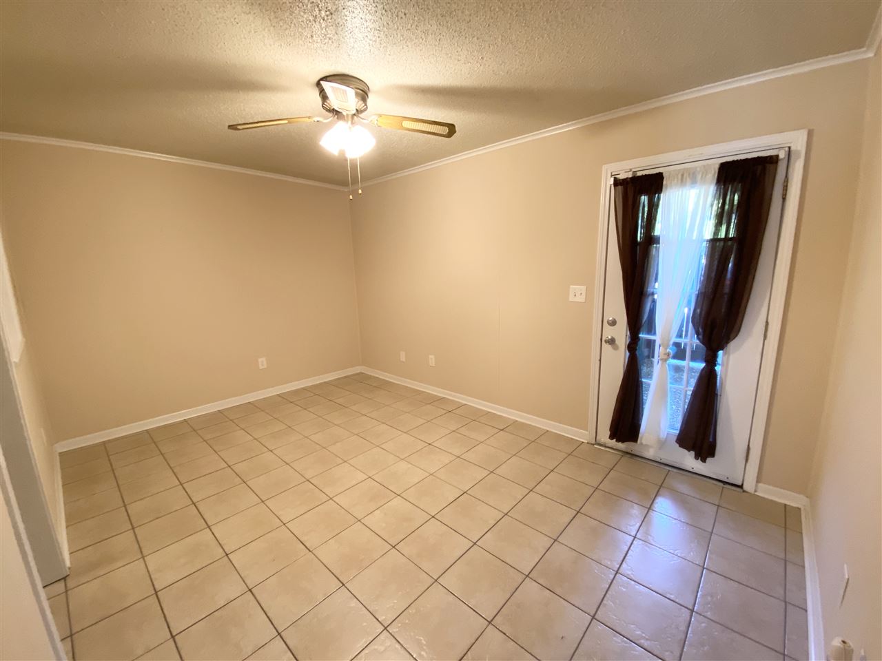 1025 June Road, Unit 5 Memphis, TN 38119 - Photo 2 of 14 Gallery Image 2