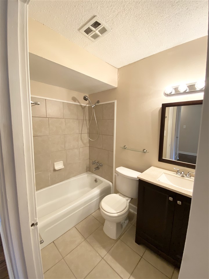 1025 June Road, Unit 5 Memphis, TN 38119 - Photo 13 of 14 Gallery Image 13