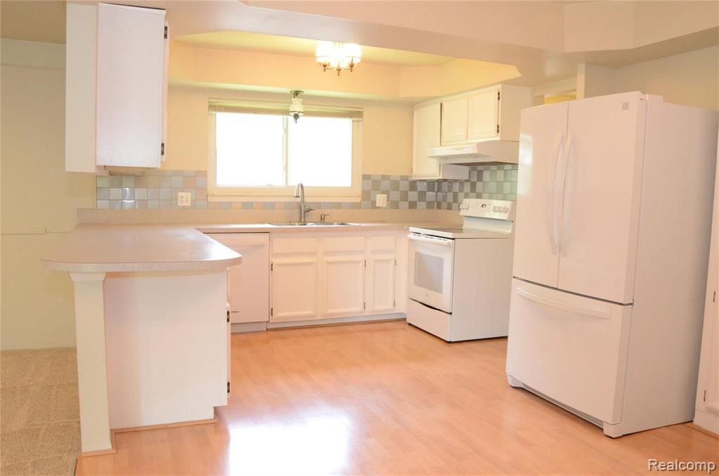 43077 Avon Road Canton, MI 48187 - Photo 22 of 52
