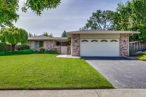 front view of house with a yard